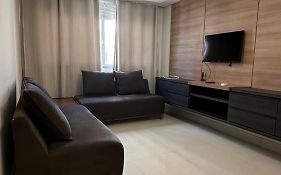 PERFEITO!!! Apartamento de 3 quartos com ar-condicionado a 30 metros da Praia do Morro